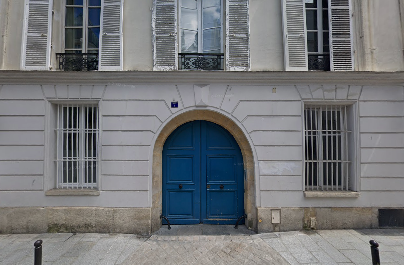 Facade et porte d'entrée du cabinet OKS - Odéon Kiné Sport - Kinésiterapie du sport à Paris - Odéon